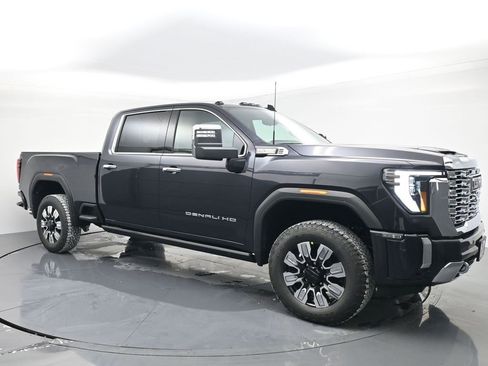 New 2026 GMC Sierra 2500 Denali w/ Denali Reserve Package image 7