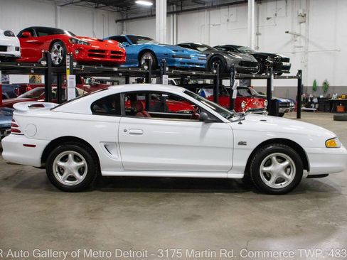 Used 1994 Ford Mustang GT image 8
