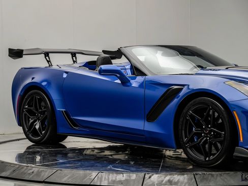 Used 2019 Chevrolet Corvette ZR1 RWD image 35