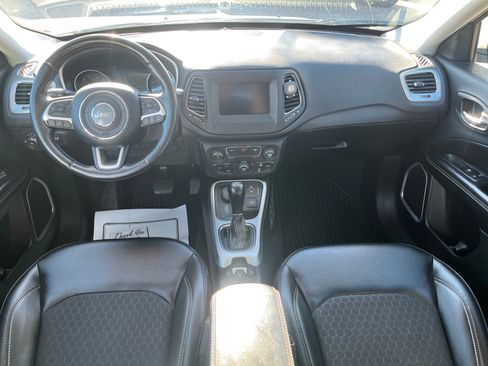 Used 2019 Jeep Compass Latitude w/ Popular Equipment Group image 17