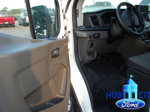 Used 2024 Ford Transit 350 XLT RWD image 11
