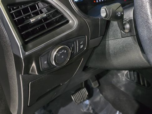 Used 2022 Ford Edge Titanium image 21