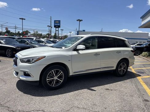 Used 2017 INFINITI QX60 FWD w/ Premium Plus Package image 4