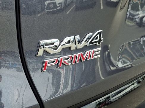 Used 2023 Toyota RAV4 SE w/ Weather & Moonroof Package AWD/4WD image 33