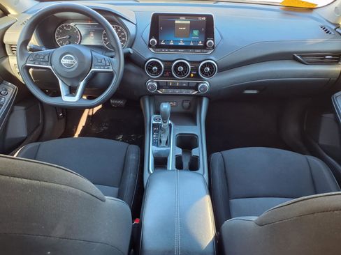 Used 2023 Nissan Sentra SV image 8