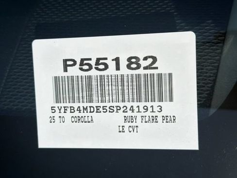 Used 2025 Toyota Corolla LE FWD image 31