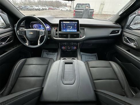 Used 2024 Chevrolet Suburban High Country image 20