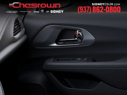 New 2026 Chrysler Pacifica Select image 25