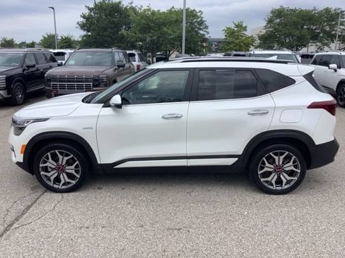 Used 2023 Kia Seltos SX w/ SX Sunroof Package AWD/4WD image 8