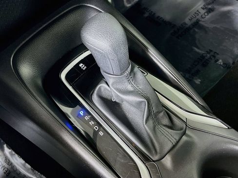 Certified 2025 Toyota Corolla LE FWD image 15
