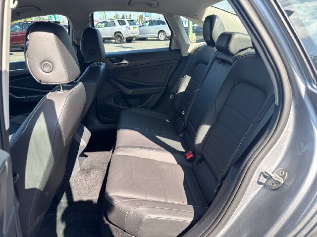 Used 2024 Volkswagen Jetta SE FWD image 14
