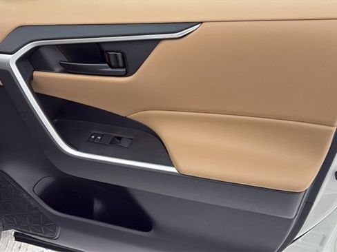 New 2025 Toyota RAV4 LE image 29