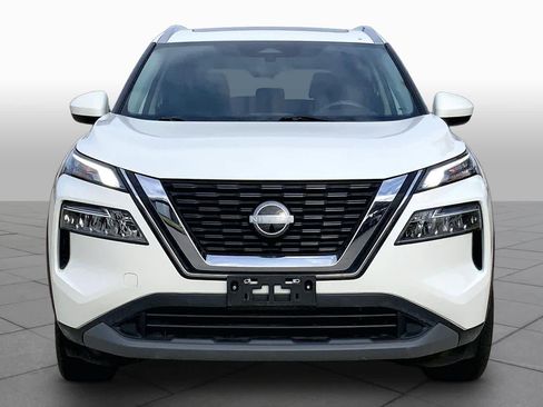 Used 2023 Nissan Rogue SV w/ SV Premium B Package image 4
