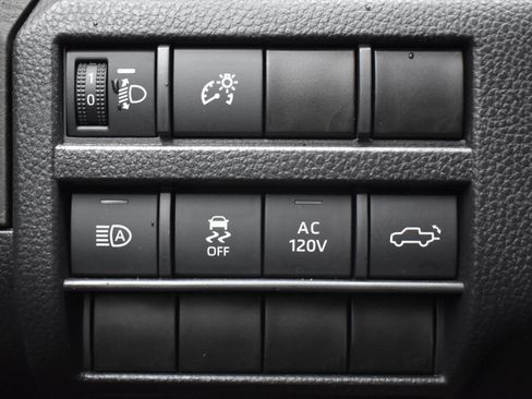 Certified 2024 Toyota Tacoma Limited w/ Limited Package (LT) image 14