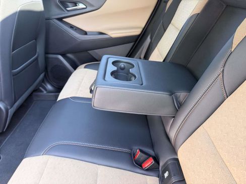 Used 2025 Chevrolet Equinox ACTIV w/ Safety and Technology Package FWD image 18
