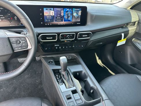 New 2026 Nissan Sentra SR w/ SR Premium Package FWD image 29
