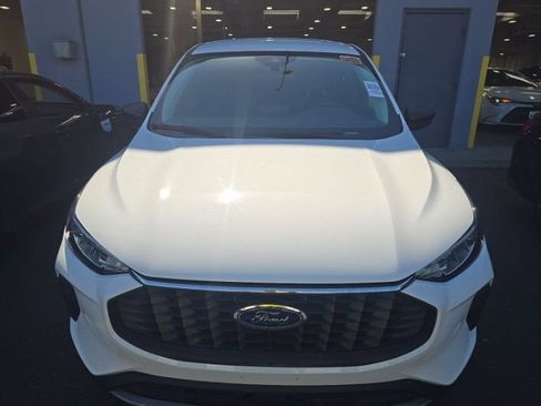 Used 2023 Ford Escape Active FWD image 3