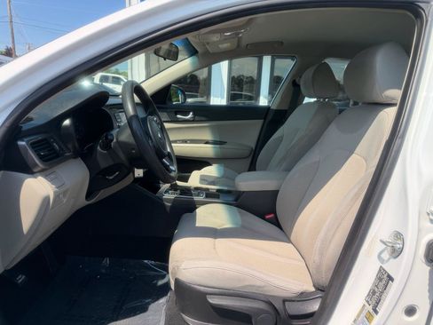 Used 2017 Kia Optima LX FWD image 11
