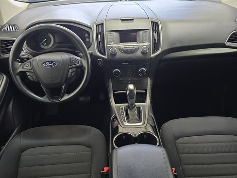 Used 2018 Ford Edge SE FWD image 12