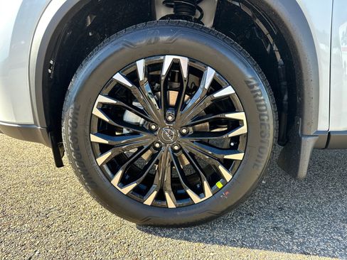 New 2026 Nissan Rogue SV FWD image 11