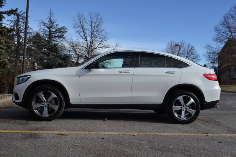 Used 2017 Mercedes-Benz GLC 300 4MATIC Coupe image 9