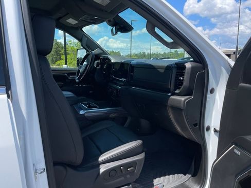 Used 2024 Chevrolet Silverado 2500 LTZ w/ LTZ Plus Package AWD/4WD image 43