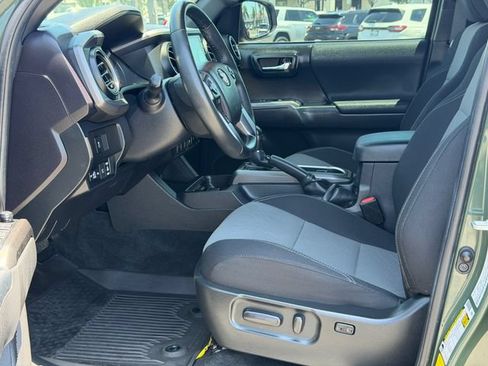 Used 2022 Toyota Tacoma TRD Sport RWD image 15