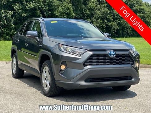 Used 2021 Toyota RAV4 XLE AWD/4WD image 9