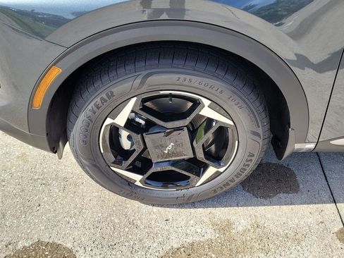 New 2026 Kia Sportage EX FWD image 37