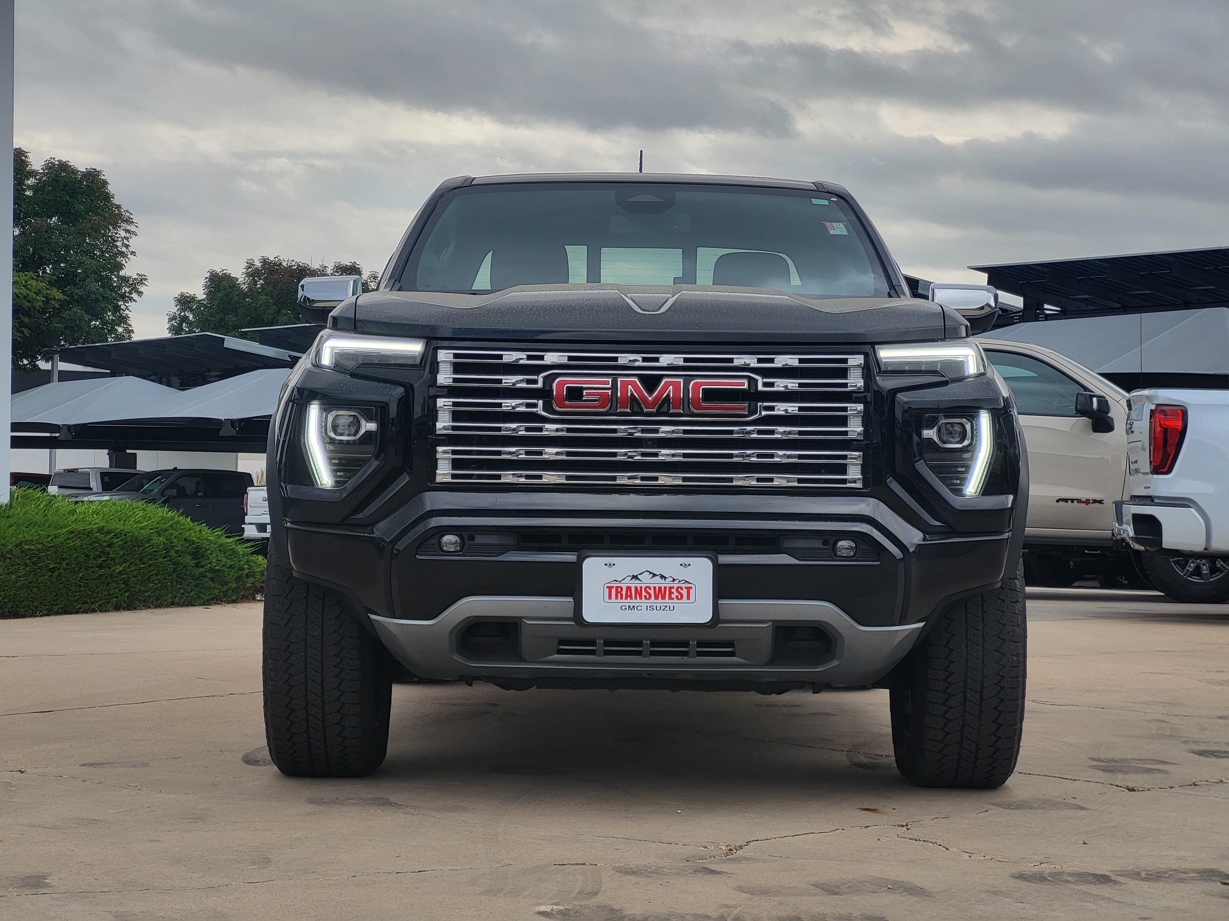 Certified 2023 GMC Canyon Denali w/ Denali Black Edition AWD/4WD image 2