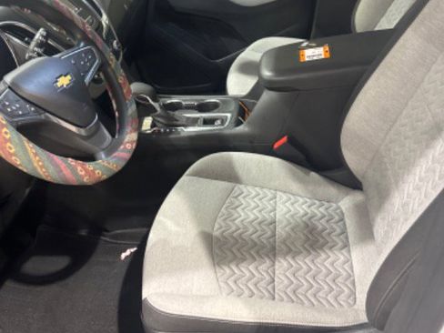 Used 2023 Chevrolet Equinox LS w/ LS Convenience Package image 40