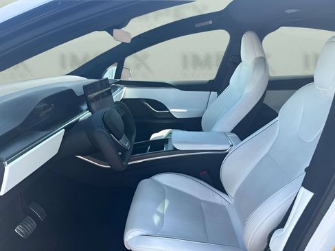 Used 2022 Tesla Model X Plaid AWD/4WD image 11