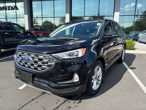 Used 2019 Ford Edge SEL w/ Equipment Group 201A AWD/4WD image 2