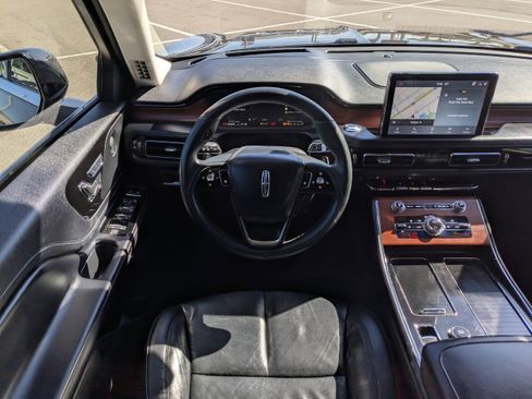 Used 2022 Lincoln Aviator Reserve w/ Equipment Group 201A image 18