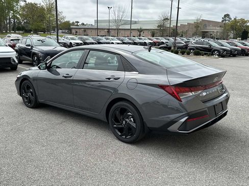 New 2026 Hyundai Elantra SEL Sport Premium FWD image 5