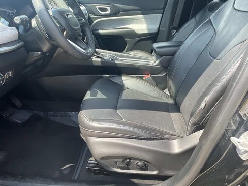 Used 2023 Jeep Compass Latitude AWD/4WD image 14