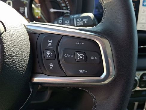Certified 2025 Jeep Wrangler Unlimited Sahara AWD/4WD image 21