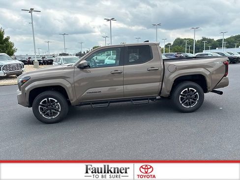 Certified 2026 Toyota Tacoma TRD Sport w/ TRD Sport Premium Package AWD/4WD image 17