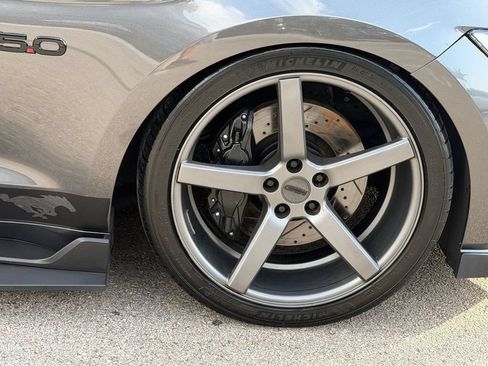 Used 2016 Ford Mustang GT Premium RWD image 9
