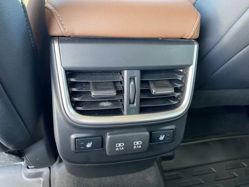 Used 2022 Subaru Outback Touring image 34