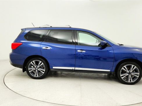 Used 2018 Nissan Pathfinder Platinum FWD image 6