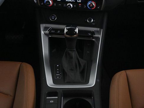 Certified 2025 Audi Q3 2.0T Premium w/ Convenience Package image 14