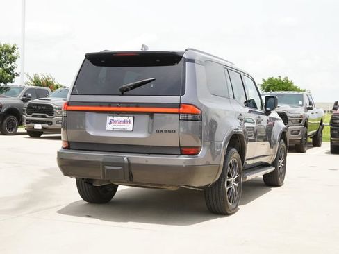 Used 2024 Lexus GX 550 w/ Accessory Package (2T) AWD/4WD image 9