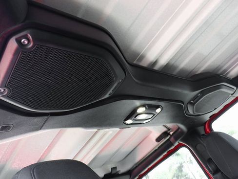 Used 2022 Jeep Gladiator Sport image 33