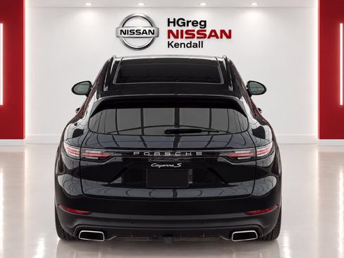 Used 2019 Porsche Cayenne w/ Premium Plus Package AWD/4WD image 5