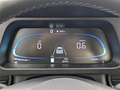 Certified 2025 Hyundai Elantra Sport image 24