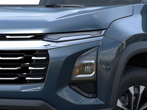New 2027 Chevrolet Equinox LT FWD image 10