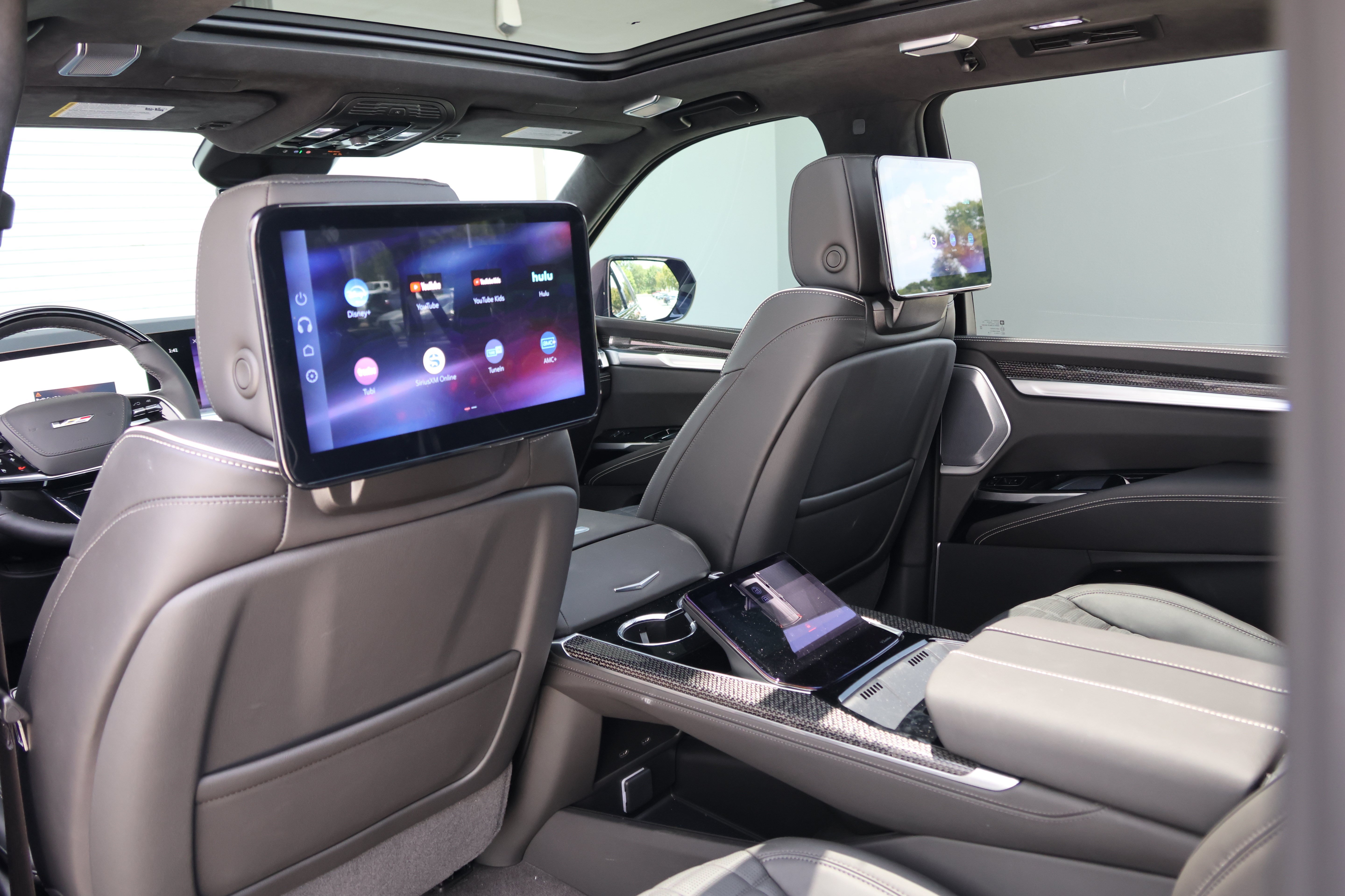 Used 2026 Cadillac Escalade ESV V AWD/4WD image 44