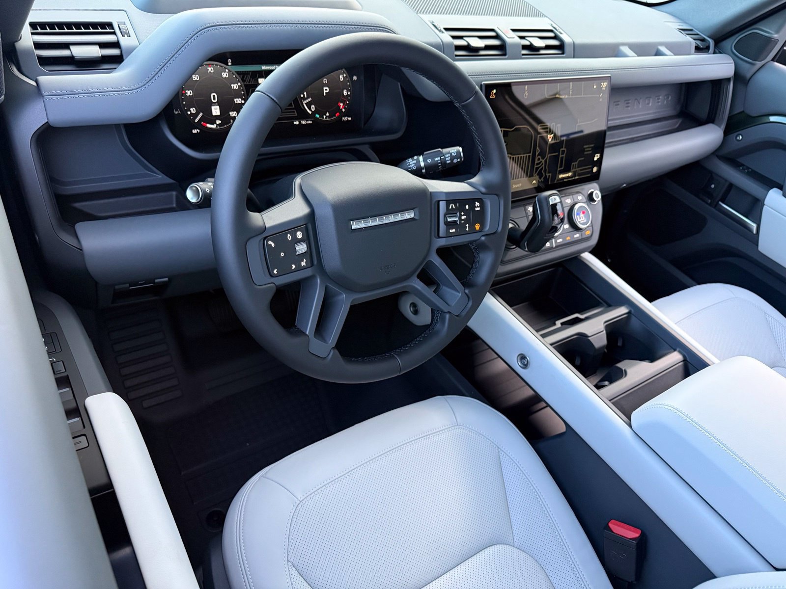 New 2026 Land Rover Defender 110 X-Dynamic SE AWD/4WD image 13