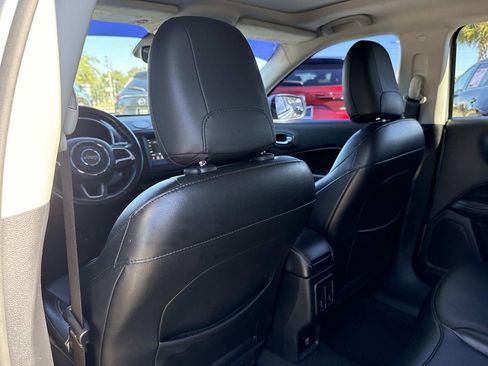 Used 2020 Jeep Compass Latitude image 14